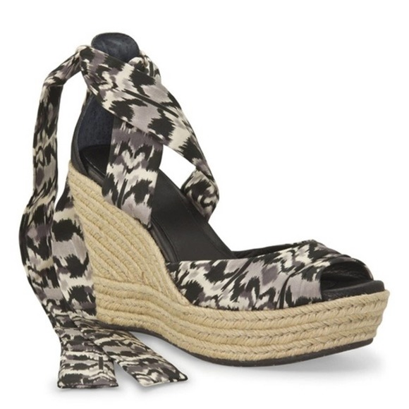 UGG Sz 7.5 LUCIANNA Platform Wedge Sandals, Silk Tie Upper - Picture 7 of 10